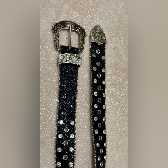 Black & Silver Bling Studded Western Belt - Picture 2 of 3